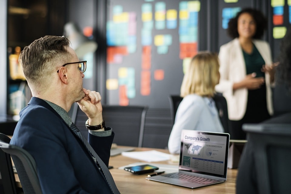 marketing-agency-wasting-budget-header-image